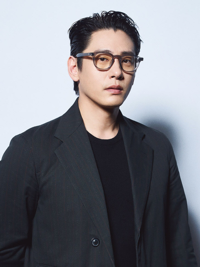 <b>유태오</b>, 오늘(18일) <b>부친상</b>…아내 니키리와 독일 行