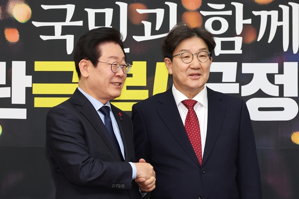 이재명 "헌정질서 신속복귀 중요"…<b>권성동</b> "<b>대통령</b> 중심제 검토... 