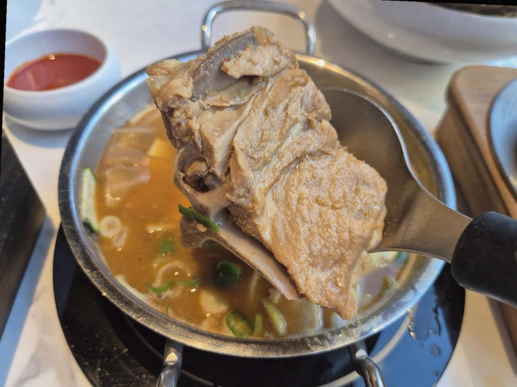  함돈 배곧직영점, 직장 동료들과의 회식에서 초겨울 고기 맛으로 모두 감동