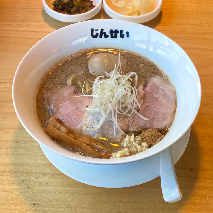 연남동 겨울에 생각나는 따끈한 국물 교카이 라멘집, 진세이