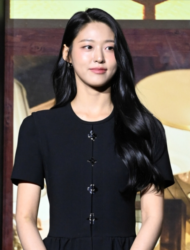 <b>설현</b>, ‘<b>조명가게</b>’로 연기력 대폭발! "믿고 보는 배우로... 