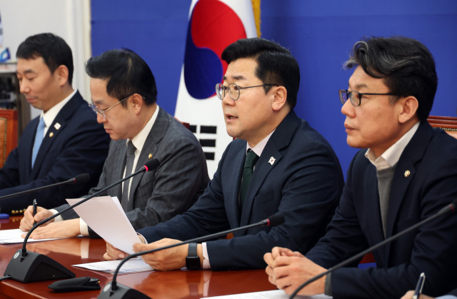 <b>박찬대</b> "<b>한덕수 거부권</b>? 내란수괴 뜻 따르겠다는 선언", 즉시... 