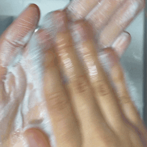 일본 숯 폼클렌징 사용 후기 :: 쫀쫀한 거품, 뽀득뽀득한 마무리감 좋아하는 분들에게 딱 !