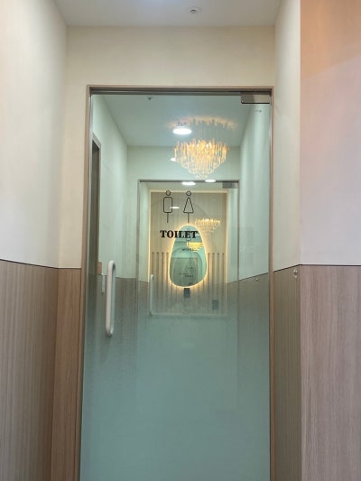 Aiden Seuteodi Cafe Oncheon Jang Station Store Restroom — photo 1