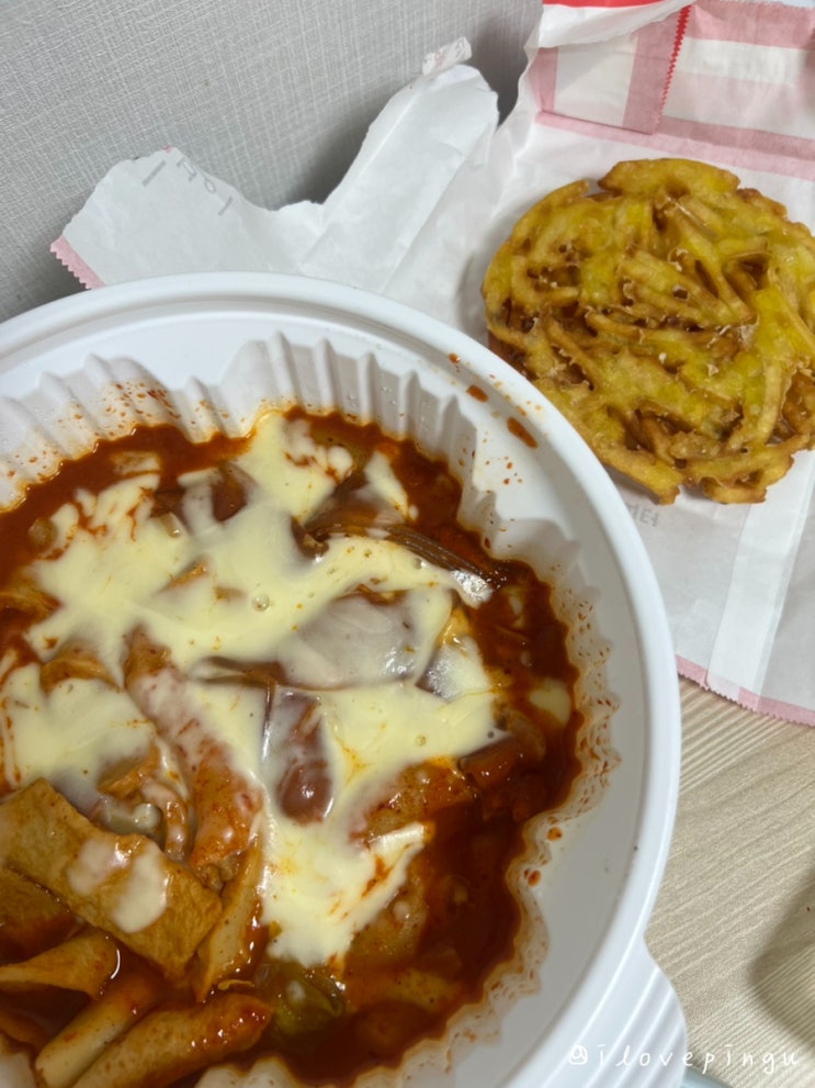  엽친자가 리뷰하는 엽기떡볶이 신메뉴 감자채 튀김 솔직후기