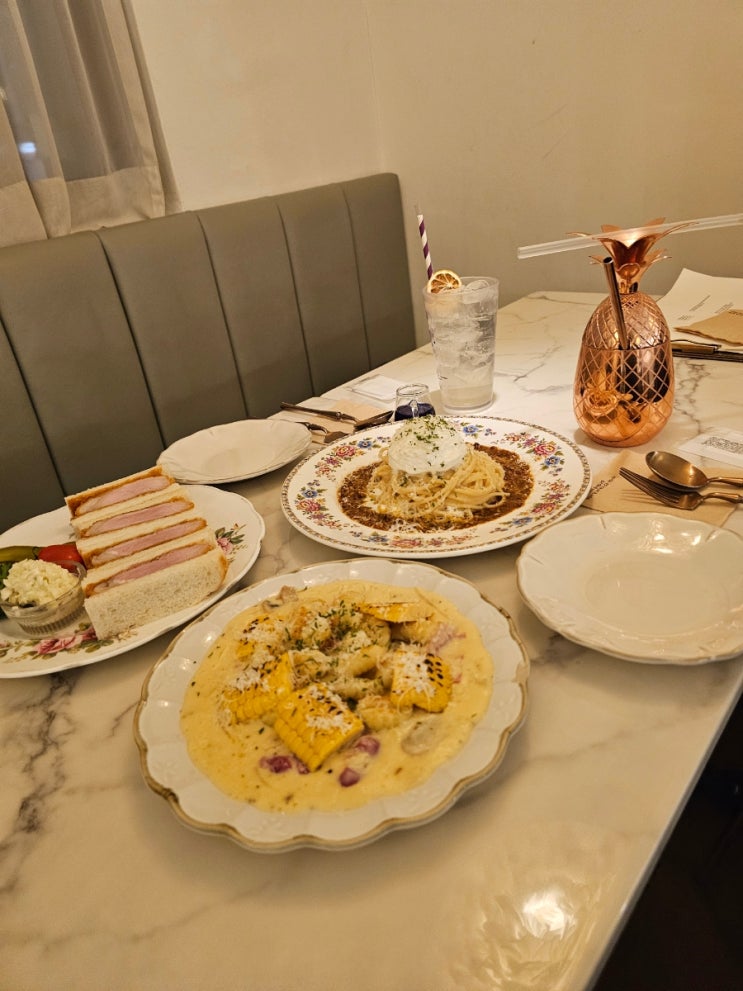  도산공원 근처 을지다락은 가성비 좋은 압구정 로데오 파스타 맛집이라서 저녁 데이트하기 좋아