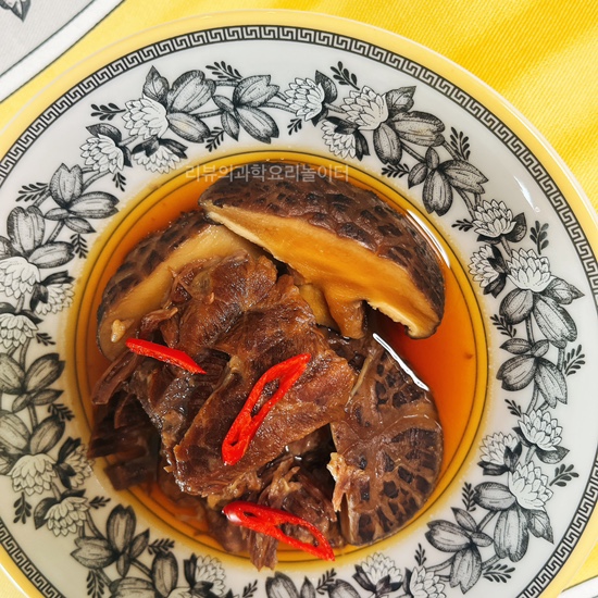  과학적으로 부드럽고 감칠맛 나는 소고기장조림 만들기 레시피 표고 한우 사태 레시피