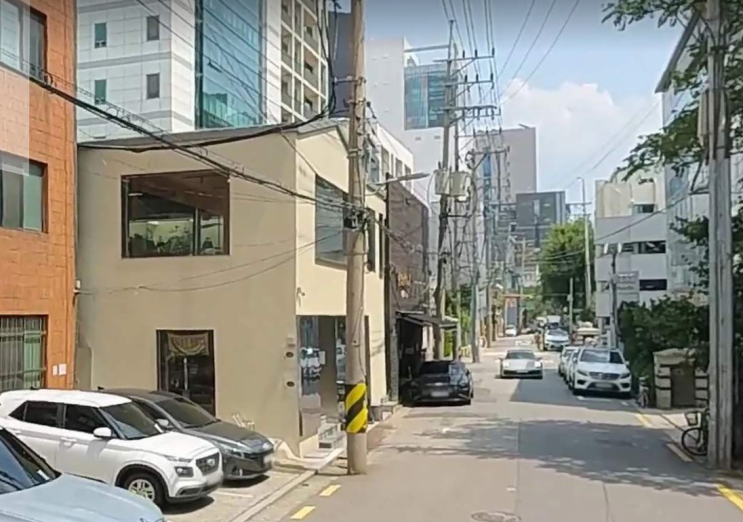 성수역과 뚝섬역 사이 위치 좋은 꼬마빌딩 매매