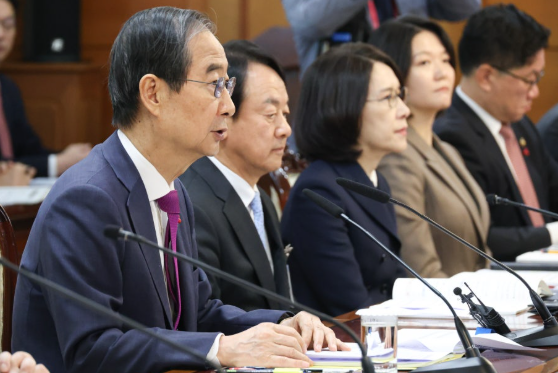 권한대행 "2025년 <b>반도체</b> 등 첨단산업에 25조 5천억 <b>지원</b>"