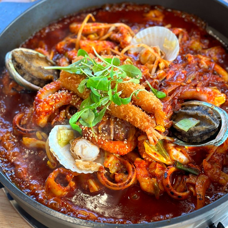  가평설악맛집 '해낙전볶으리' 돌판에 나오는 해물볶음 굳굳