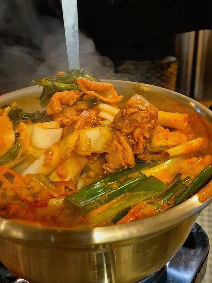  신당동의 발라닭, 대파크림발라 한입에 감동!