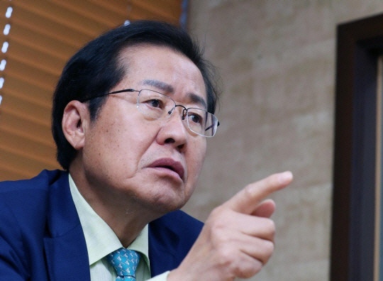 <b>홍준표</b> “<b>명태균</b>-尹 조작질 대선 경선 때부터 알아…나와는... 