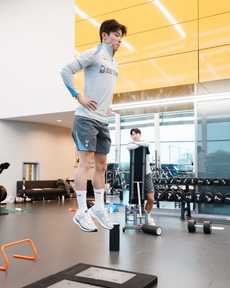 <b>토트넘</b> 입단 <b>양민혁</b>, <b>손흥민</b>과 훈련 시작: 프로필, 이적료