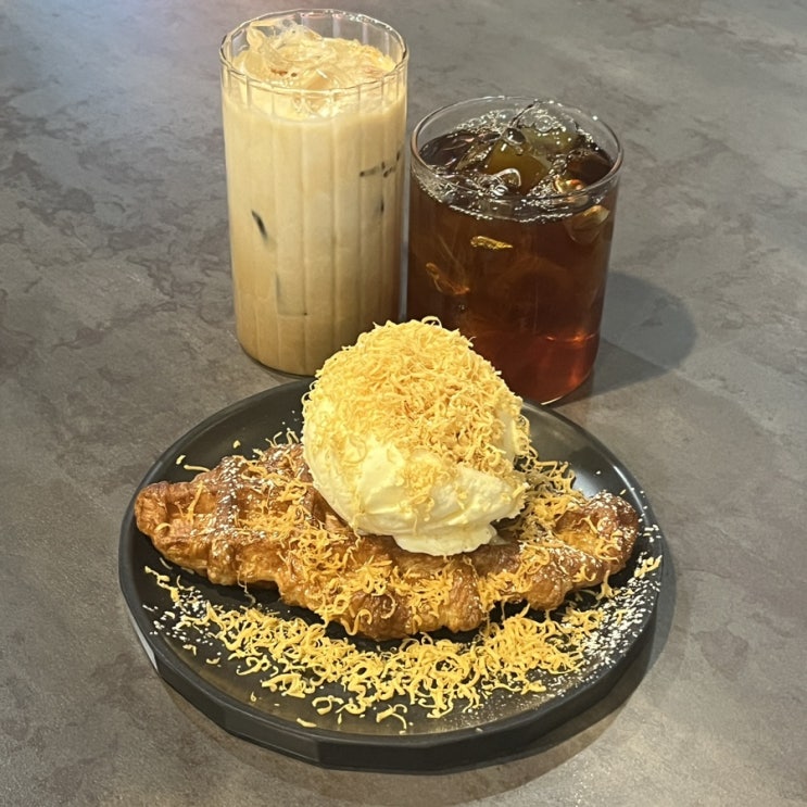  이수역 크리스마스 조용한 카페 추천 라빠숑