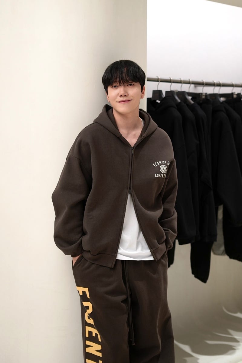 피어오브갓 에센셜 후드 맨투맨 더현대서울 매장에서 보고온 후기