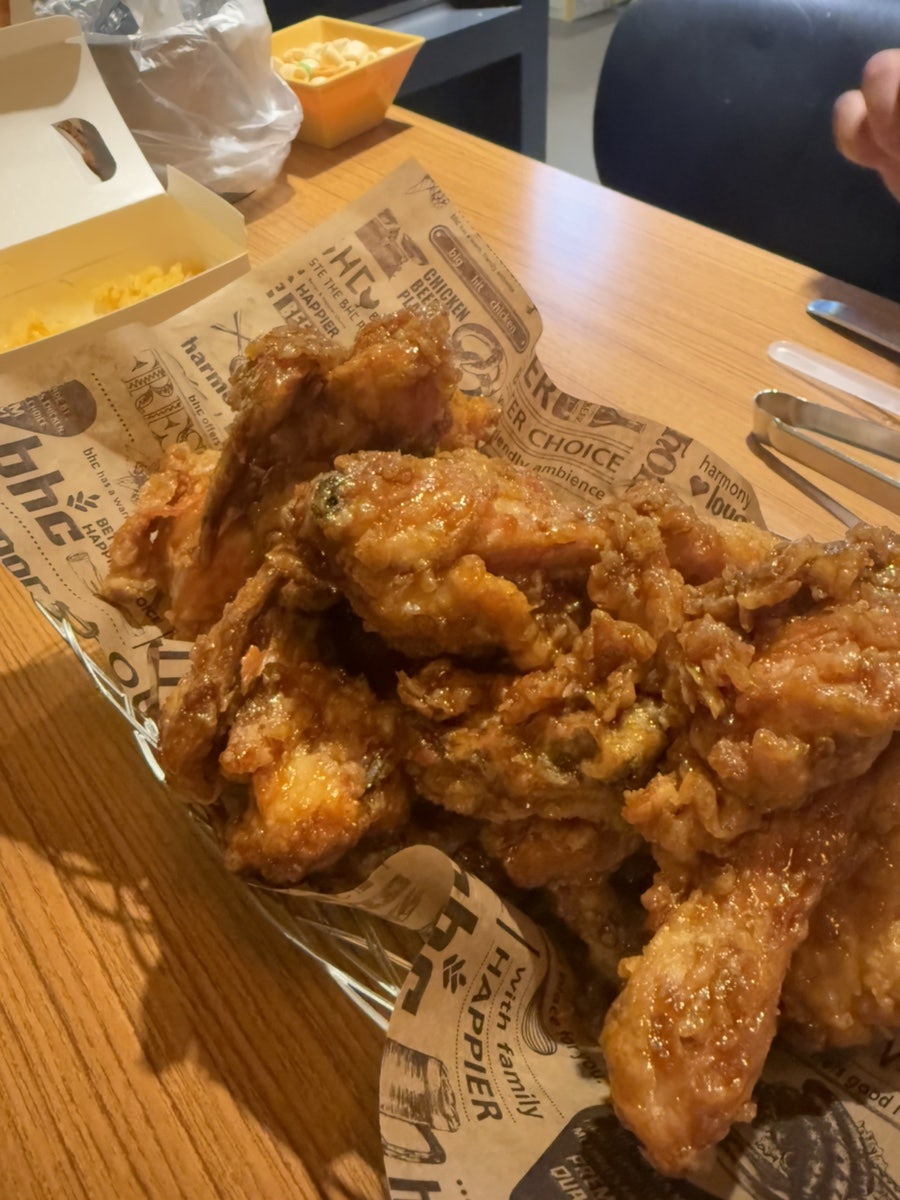 BHC치킨 개금롯데캐슬점 사진 1