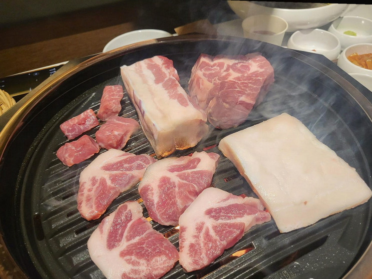  배곧맛집 함돈 배곧직영점, 가족과 함께하는 특별한 외식 경험