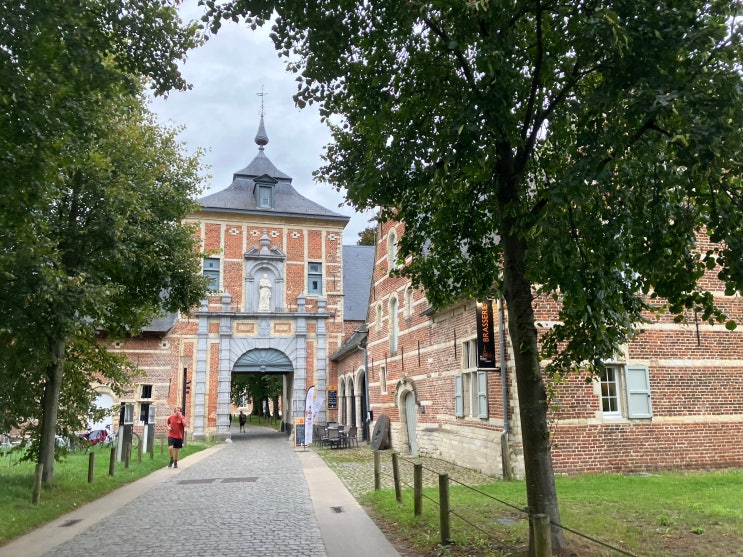 루벤의 뷰 맛집 레스토랑, Park abbey 근처 DE ABDIJMOLEN 루벤의 뷰 맛집 레스토랑, Park abbey 근처 DE ABDIJMOLEN