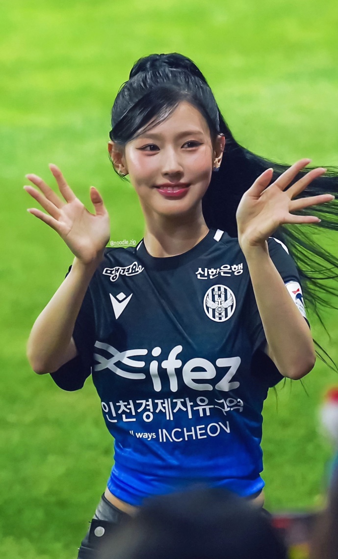 <b>인천</b>유나이티드, <b>윤정환</b> <b>감독</b> 부임 오피셜, 연봉 : 최영근 사퇴... 