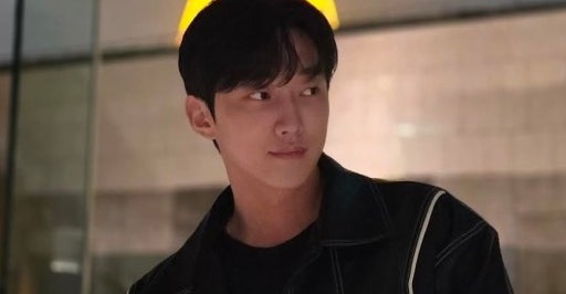 <b>진영</b>과 정지소의 환상적인 케미! 드라마 '<b>수상한 그녀</b>' 속 비밀... 
