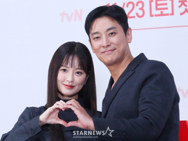 주지훈정유미, 공개 열애..'결혼 임박' [사랑은 외나무다리에서]