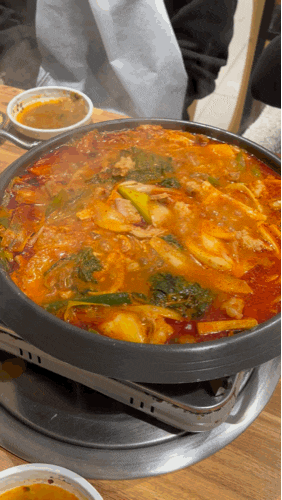  [충주/맛집]곱창전골이 맛있는 용산양대창 *_* 기절각,,,해장에는 역시 국물!!
