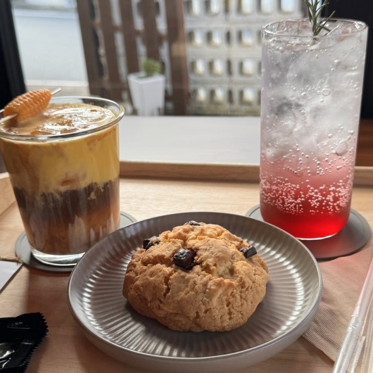  초당옥수수라떼, 충남에서도 맛볼 수 있다니! 인기 맛집 툇마루 카페 후기 