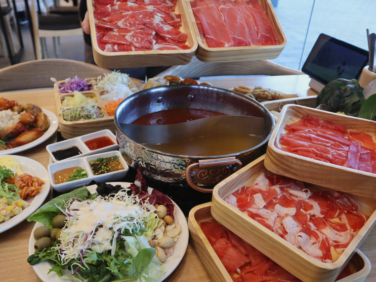 친구 생일을 위한 데이트, 맛있고 깨끗한 샤브샤브! [가산디지털단지]