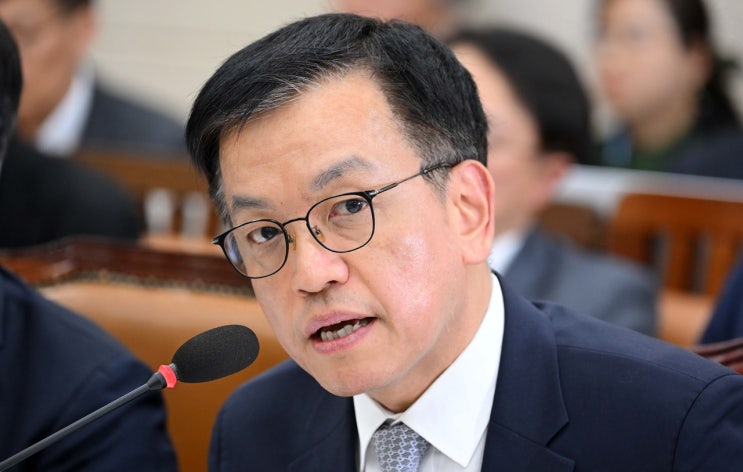 검찰, <b>최상목</b> 부총리 <b>조사</b>…국무회의 전말 집중 <b>조사</b>
