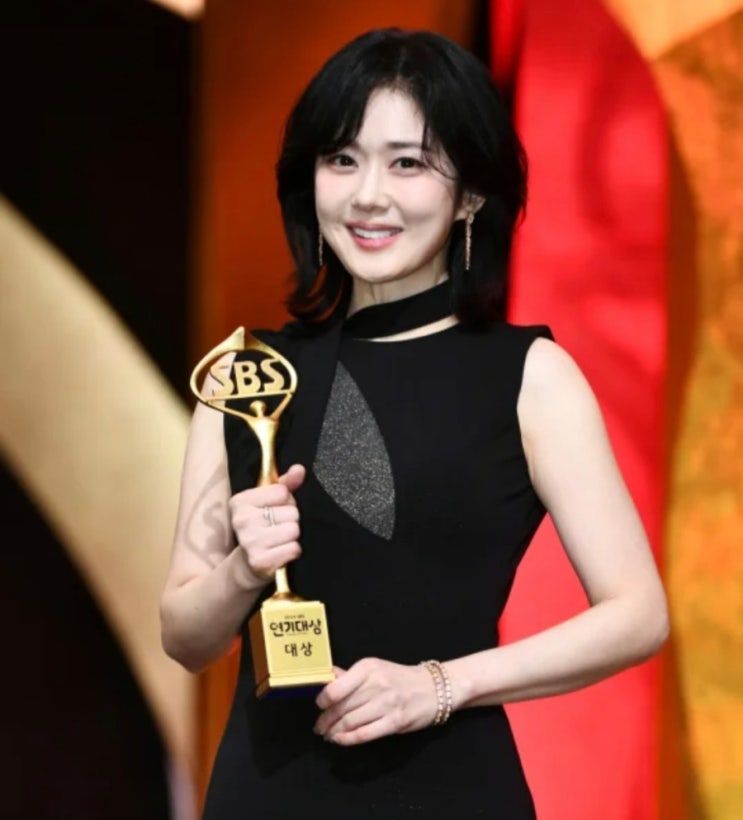 <b>굿파트너 장나라</b> 연기<b>대상</b>+가요<b>대상</b> 석권! 연예계 최초