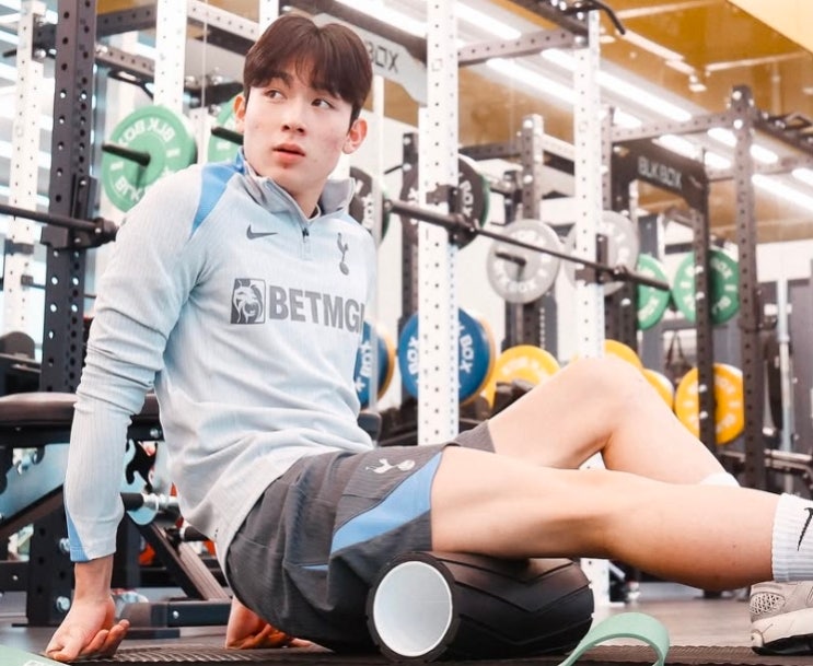 <b>토트넘</b> 핫스퍼 <b>합류</b>한 <b>양민혁</b>! <b>양민혁</b> 이적료, 연봉, 등번호... 