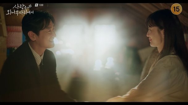 <b>결혼</b>할까?" <b>주지훈</b><b>정유미</b>... 키스 '설렘 폭발' (<b>사외다</b>)   