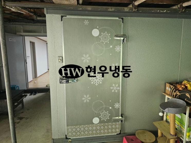 울산 저온창고 수리 냉장창고 차단기 떨어짐으로 콘덴서,릴레이 교체수리 울산 저온창고 수리 냉장창고 차단기 떨어짐으로 콘덴서,릴레이 교체수리
