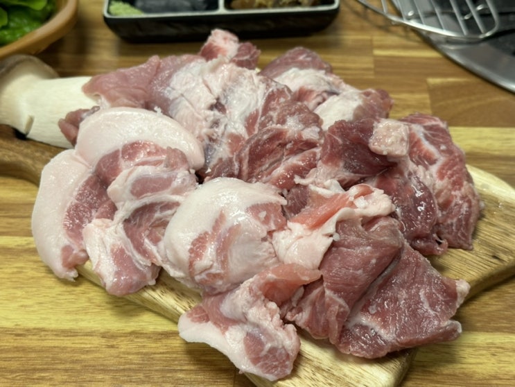  외도동 맛집 접짝뼈구이 덜미살 독특한 특수부위 고기집 대돗