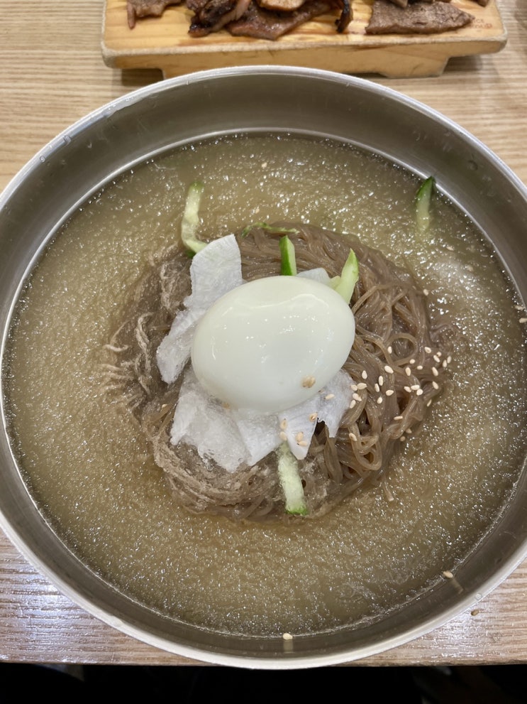  부평 육쌈냉면: 차가운 겨울날 따뜻한 위로