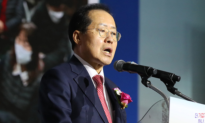 <b>홍준표</b> 대구시장, <b>조기</b> 사퇴 후 <b>대선 출마</b> 가능성 시사