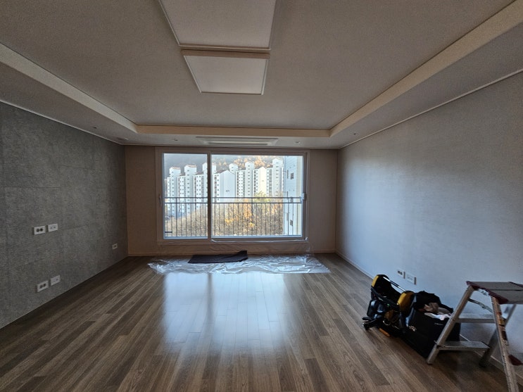  죽전 아파트 썬팅 후기 - 햇빛 차단, 자외선 차단 효과로 거실을 쾌적하게