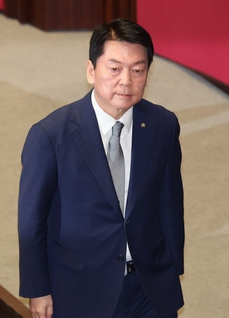 “<b>한덕수 권한대행</b>, <b>내란</b>특검법 거부권 행사는”…안철수... 