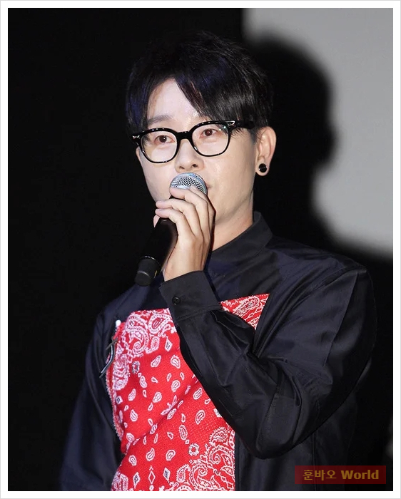 <b>이승환</b> 구미 <b>콘서트</b> 강제 <b>취소</b>…“십자가 밟기 강요당해”... 