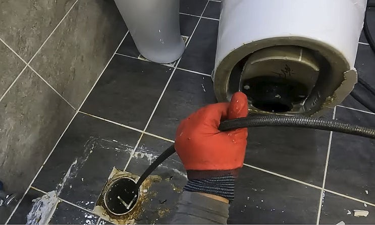  대구변기막힘 물티슈와 이물로 역류하는 배관뚫는곳