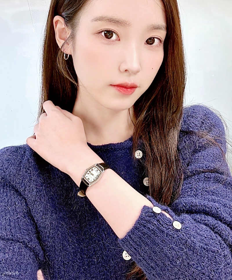 241223 [유인라디오] 아이유X유인나 '우리 말 좀 그만하자! 수다 떤다고 제작진 퇴근시키는 아....