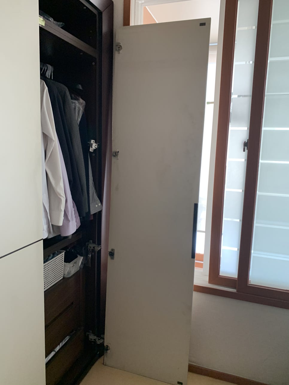 안양평촌 붙박이장 장롱 떨어진 경첩교체수리