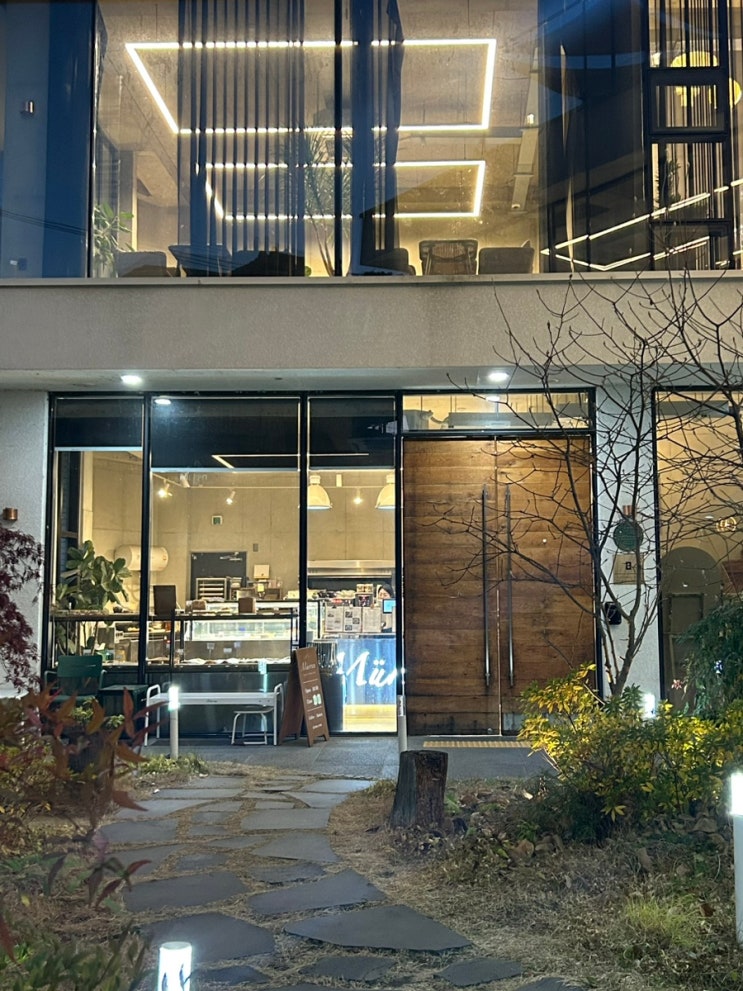  [진주 카페] 망경동, 분위기 좋은 공기청정 베이커리대형카페 “카페뮈렌”