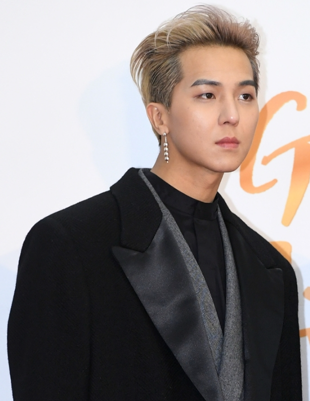 <b>송민호</b> 부실 근무 공무원과 병무거래 조사해달라 <b>수사의뢰</b> 접수