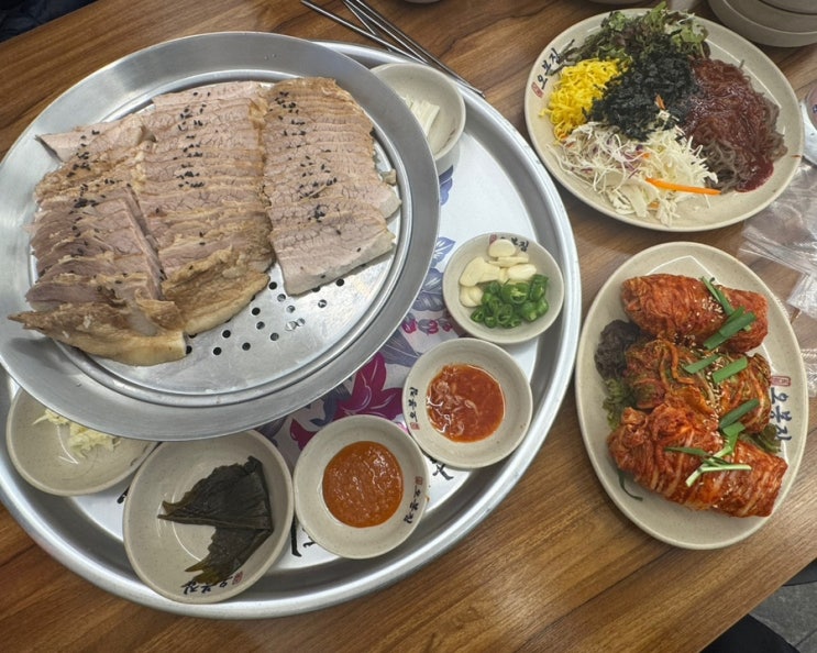  광교중앙역 맛집 보쌈 회식하기 좋은 오봉집
