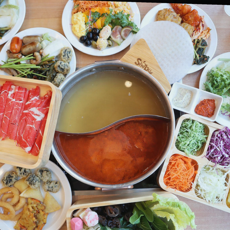  김포 샤브올데이, 60여 가지 샐러드바와 함께한 완벽한 데이트