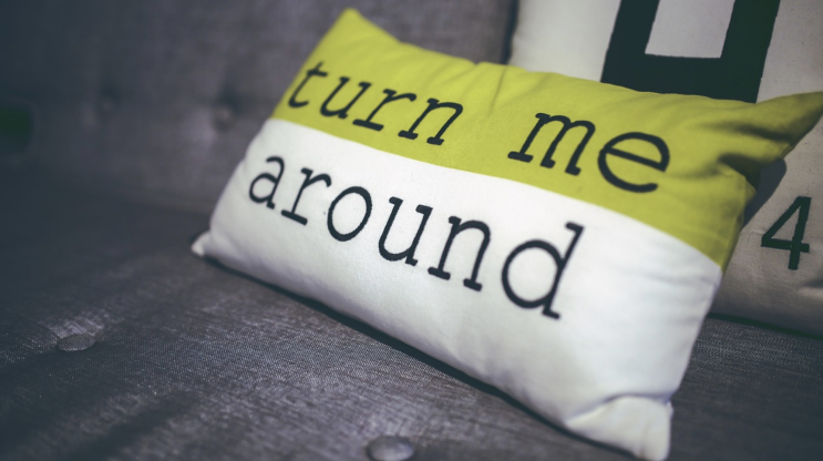  around - 대략, ~쯤, 근처에 영어로