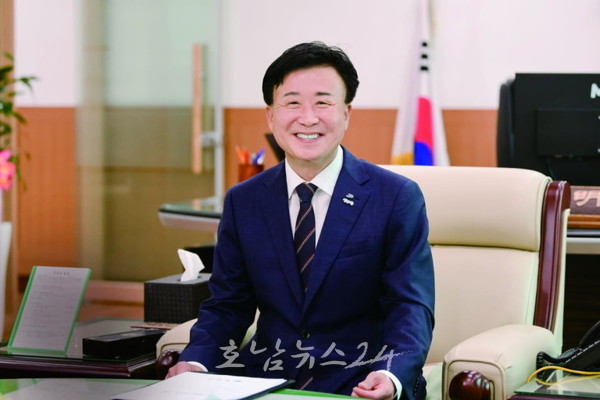  경찰, 정기명 여수시장 입건..2천억 원대 여수 소제지구 택지개발사업 특혜 의혹 수사 확대