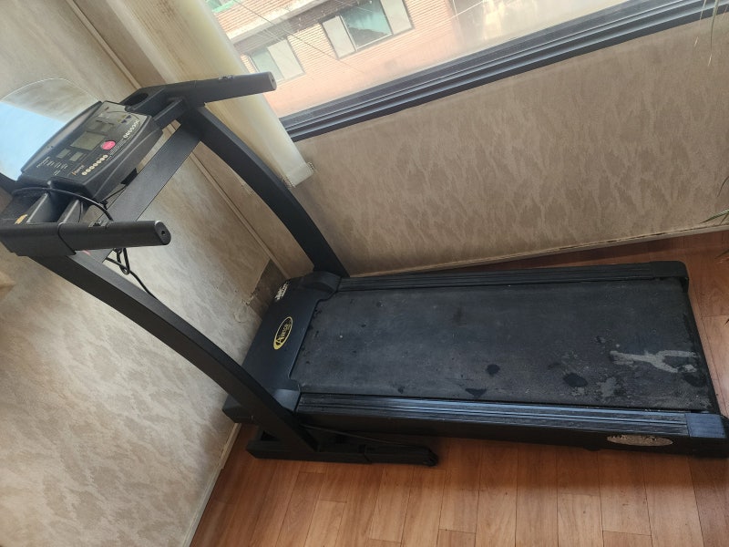 은평구 런닝머신 버리기 구산동 유리진열장 800책장 1200책장 버리는법 아기매트 거실매트 운....