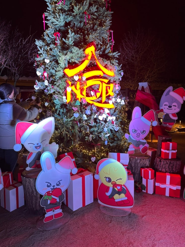 <b>스키즈</b> 合 hop 팝업스토어 / 앨범 둘러보기